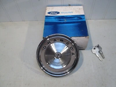 FORD GRANADA 1975 cromo accesorio bloqueo tapa gas con llaves...nuevo Foto 1 de 4