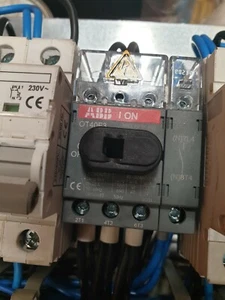 ABB OT40E3 3 Phase Circuit Breaker - Picture 1 of 1