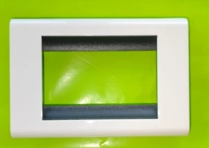 USATA PERFETTA ORIGINALE PLACCA 3 posti 4713BA BIANCA BTICINO LIVING CLASSIC - Foto 1 di 1