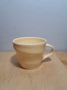 2014 STARBUCKS Butter Yellow Swirl Coffee Cup 12oz - Picture 1 of 6