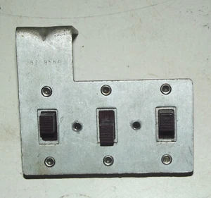 Hallicrafters S-38 Speaker/Phones-AM/CW-Noise Limiter Switchs - Zdjęcie 1 z 3