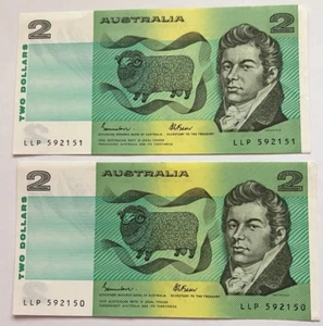 Australia 1985 $2 Dollars Banknote x 2 consecutive ( crisp notes ) - Picture 1 of 3