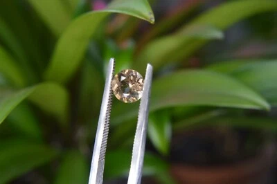 A 1.50ct Axinite from Afghanistan, Natural. - Image 1 of 4