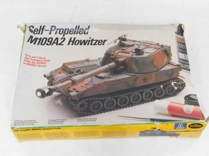 1/35 Testors Italeri WWII Self Propelled M109A2 Howitzer Tank Plastic Model Kit - Picture 1 of 2