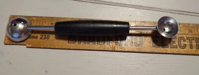 Bailarina de melón vintage MCM EKCO EE. UU. mango negro doble cabeza cuchara de bola de 3/4" y 1" Foto 1 de 4