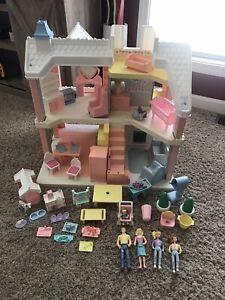Vintage 1991 Playskool Victorian Dollhouse Toy House Family & Furniture Pretend