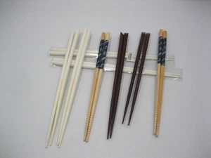 LOTE Juego de Palillos Madera de Bambú Chino Estilo Asiático 8 Pares Cajón y Barril - Imagen 1 de 6