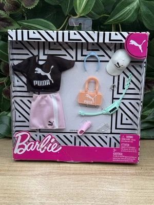 Barbie Muñeca Puma Moda Pack Camisa Negra Rosa Falda y Accesorios GJG32 Foto 1 de 4