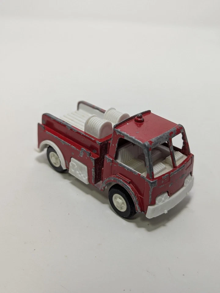 Juguete Tootsie años 70 | Camión de bomberos de metal | Hecho en Chicago EE. UU. | 4" Foto 1 de 4