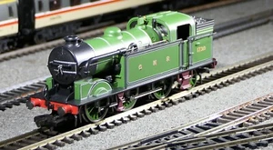 Hornby R2214B GNR N2 Class 0-6-2, 1730 in GNR Green Livery. Excellent+, boxed - Picture 1 of 10