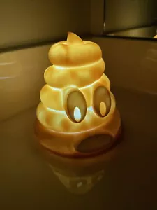 Mr. Poop LED Nachttischlampe Farbwechsel Farbwechsel Poop tragbar in GC - Bild 1 von 12
