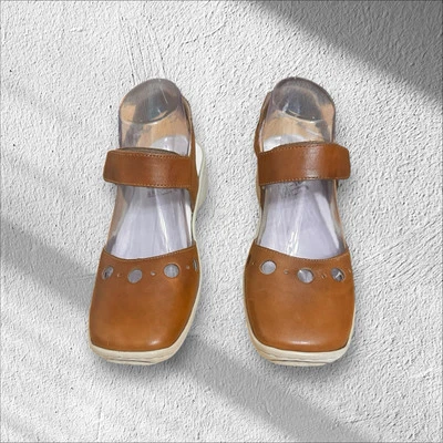 Zapatos Rieker para mujer Minnesota marrón/blanco talla 38/8 EE. UU. Foto 1 de 4