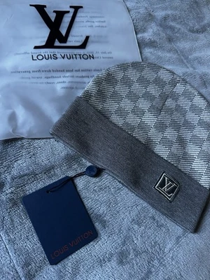 Gorro gris a cuadros Foto 1 de 4