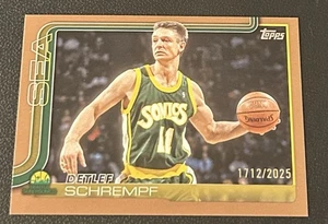 2025-26 Topps Baloncesto Detlef Schrempf #270 Oro Paralelo/2025 Supersónicos - Imagen 1 de 2