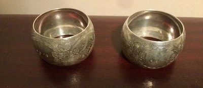 Par de servilleteros victorianos de plata maciza a juego grabados a mano Rob Fray c1881 Foto 1 de 4