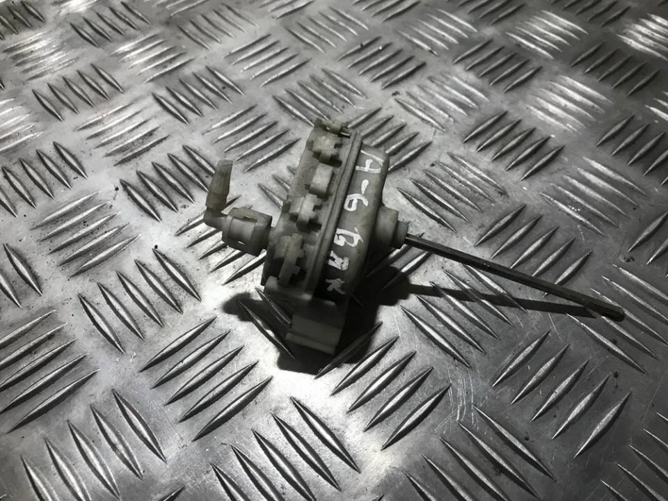 Mecanismo de cierre centralizado para aspiradora de puerta Audi A6 1995 (actuador Contr #343410-19 Foto 1 de 1