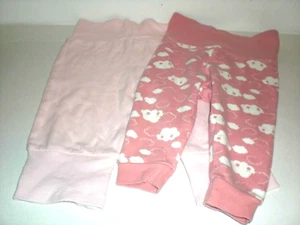 2 Hosen Baby Größe 62 und 62/68, Mädchen,rosa und gemustert 6-9 Monate - Bild 1 von 1