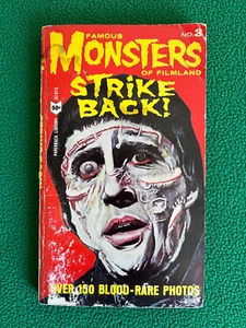 FAMOUS MONSTERS STRIKE BACK Forrest J. Ackerman 1st printing June 1965 paperback - Imagen 1 de 13