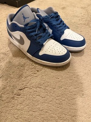 Air Jordan 1 Low Cement True Blue Talla 9.5 excelente estado con caja Foto 1 de 4