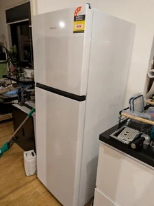 Hisence 326L Top Mount Fridge - Picture 1 of 5