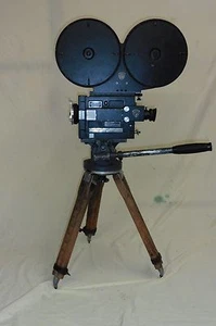 35MM G.C. MITCHELL CAMERA W/ HEAD- TRIPOD 1000' MAG ARRI GOOD RUNNING CAMERA - Picture 1 of 6