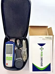 Digi-Sense 20250-00 Misuratore di luce per registrazione dati con calibrazione NIST - Foto 1 di 4
