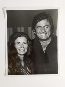 Johnny Cash June Carter - Großformat - original Autogramm - ca. 26x20,5cm - Foto - Bild 1 von 3