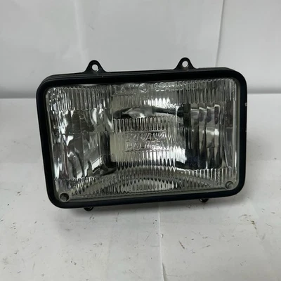 Faro interior Chrysler LeBaron 1992 (1 de 2) OEM#: 0131922215/H4651 Foto 1 de 4