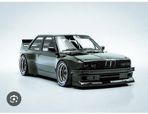 Modellino BMW E30 325j AC Schnitzer in Plastica scala 1: 24 Rosso. - Foto 1 di 1