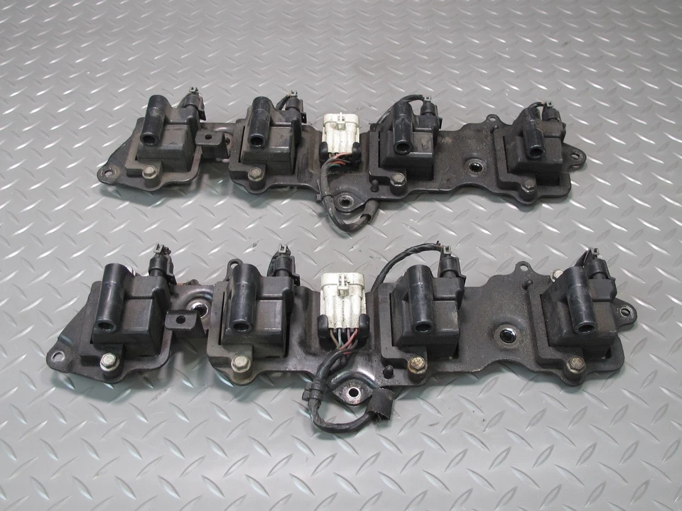 JUEGO DE ENCENDEDORES BOBINA DE ENCENDIDO LADO IZQUIERDO Y DERECHO MOTOR HUMMER H2 2003-2007 6,0 L Foto 1 de 4