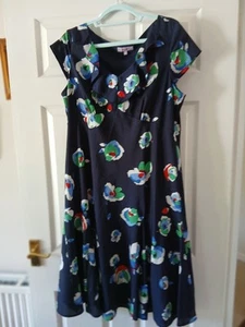 Bnwot Per Una Women's Navy Floral Dress Size 18 With Frilled V Neck - Picture 1 of 4