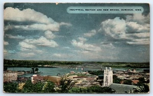 Postal IA 1956 Dubuque Sección Industrial y Nuevo Puente Vista Aérea De Colección H7 - Imagen 1 de 2