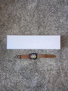 Apple Watch Series 7 (GPS+Cellular) 41mm - Aluminum Dark Grey - Photo 1 sur 4