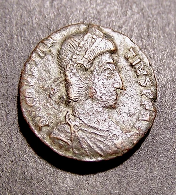 КОНСТАНТИН II, римский солдат копья кавалерист, 16-17 мм, императорский император монета - Изображение 1 из 2