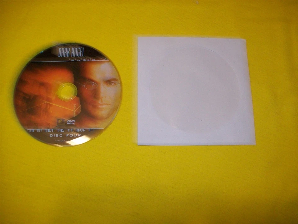 DARK ANGEL SEASON 1 ONE DISC 4 ONLY DVD NO CASE IS INCLUDED Foto 1 de 1