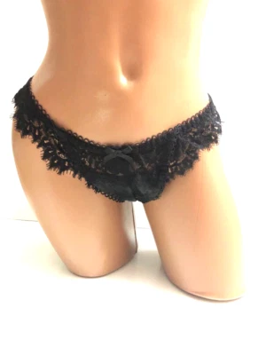 Calcinha Tanga Victoria's Secret For Love And Lemons Faye Renda Preta P, M, G Nova Com Etiqueta - Imagem 1 de 4