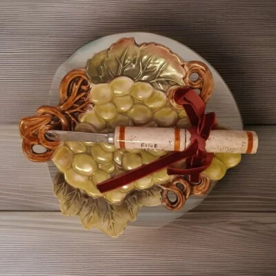 Nuevo Plato de Queso Snack Grasslands Road 7.75"x7" Motivo de Uva Verde en Relieve Foto 1 de 4