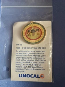 World Series Pin - Dodgers vs. White Sox - MLB World Title in LA 1959 - Picture 1 of 3