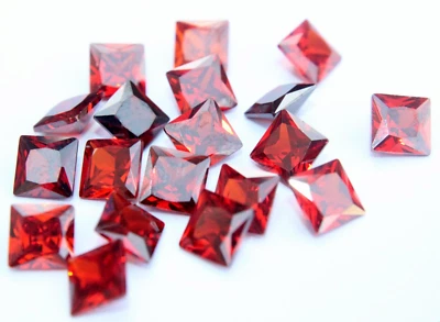 Piedras preciosas sueltas granate certificadas con forma de princesa 10 piezas origen Madagascar 6x6x3 mm Foto 1 de 4