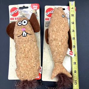 Juguetes para Gatos Corcho Ratón y Peces Catnip Relleno con Pluma Teaser, 8.5" por Spot Juego de 2 - Imagen 1 de 4