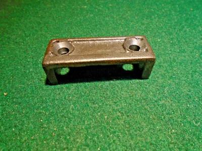  GUARDABARROS HIERRO FUNDIDO 2" PARA CERRADURA LLANTA - REPRODUCCIÓN (33016) Foto 1 de 4