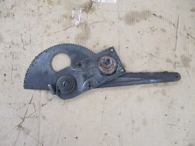 Regulador de ventana delantera derecha Buick serie 50 1930 Foto 1 de 2