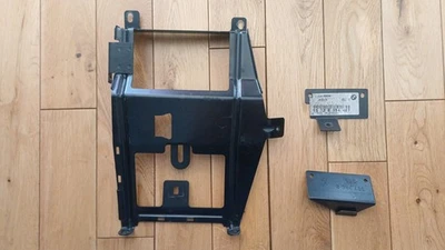 Suportes trocadores de CD originais BMW E31 8 SERIES 840CI 850i 850csi NLA 65128354467 - Imagem 1 de 4