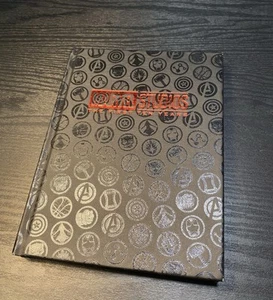 Cuaderno negro de colección de tapa dura de Marvel Studios The First 10 Years Journal - Imagen 1 de 6