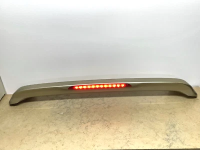 Alerón Toyota 4Runner 2003-2009 dorado con tercera luz de freno puerta trasera OEM Foto 1 de 4