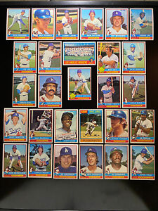 LOS ANGELES DODGERS Nice 1976 Topps Team Set! (28 Cards)Garvey,Cey,Baker,TJohn,+