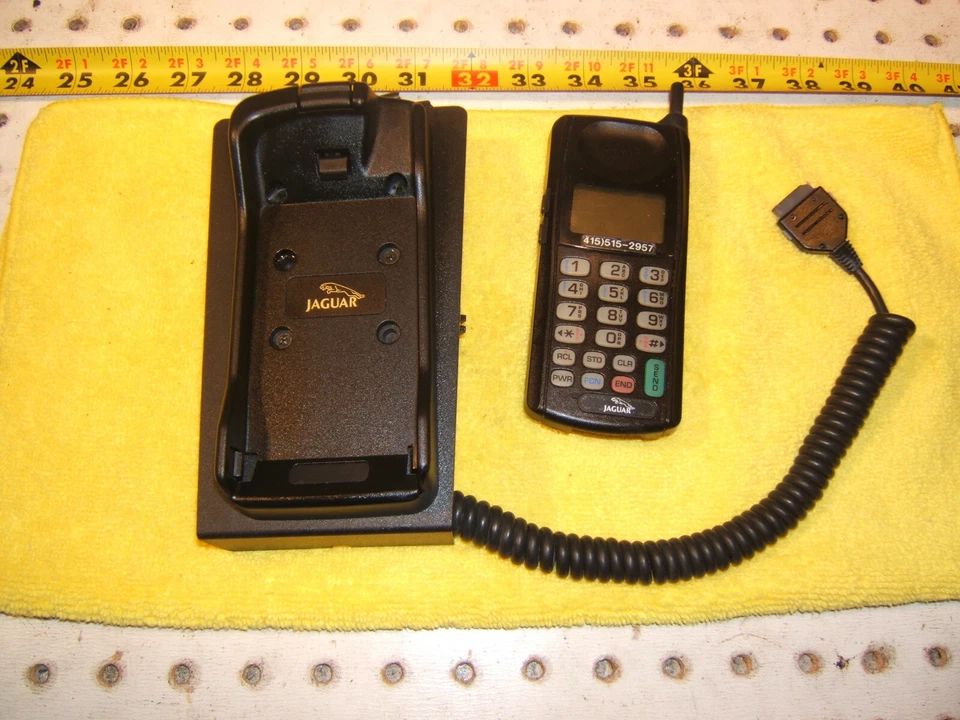 Jaguar 98-02 XJ8 XK8 interior consola central reposabrazos EE. UU. 1 teléfono/soporte solamente Foto 1 de 4