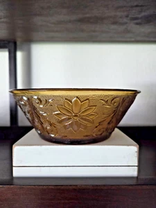 Vintage Tiara by Indiana Glass Serving Bowl Sandwich Amber Floral Scroll 8.5" D - Picture 1 of 7