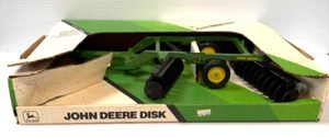 JOHN DEERE Model #5602 DISC 1990 ERTL Vintage *NIB* 1/16 - Picture 1 of 9