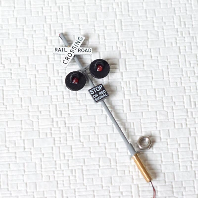1 x OO Scale railroad grade crossing signals LEDs made 2 target faces Gray #X  - Image 1 of 4